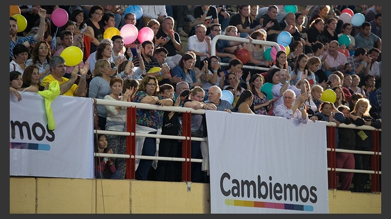 La gente copó las instalaciones para el cierre de campaña de Cambiemos.