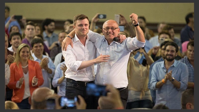 Roy y Cantard en el cierre de campaña en Rosario.