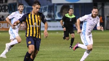 Maziero, en acción en la final de ida.