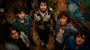 “El sonido de La Máquina Invisible es intenso, es un sonido que busca ser de vanguardia proponiendo la fusión de otros géneros”, explicó Manuel Martínez.