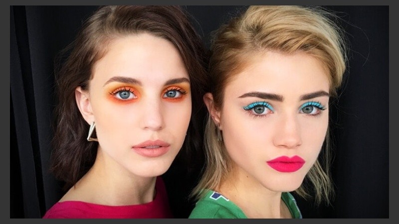 Los párpados serán brillantes con un poco de gloss.