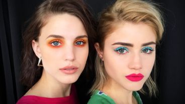 Los párpados serán brillantes con un poco de gloss.