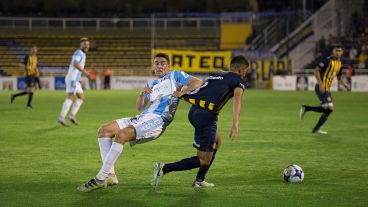 Partido intenso donde hubo expulsiones y cuatro goles.