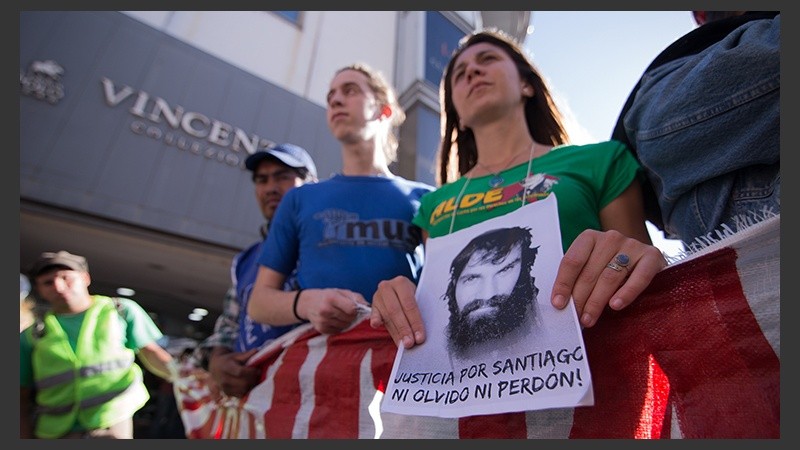 La imagen de Santiago entre los manifestantes.