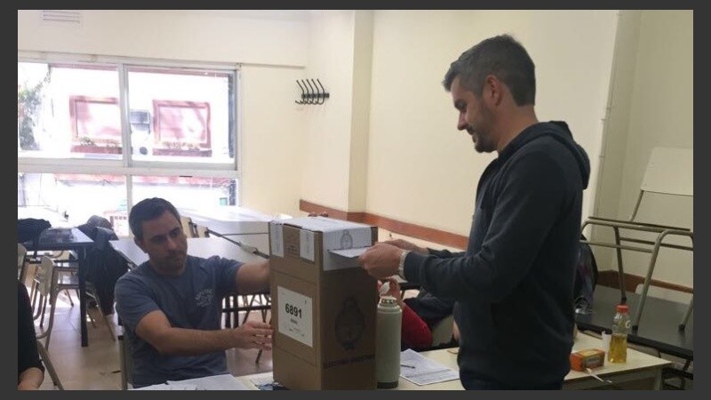 Peña votó temprano en Buenos Aires. 