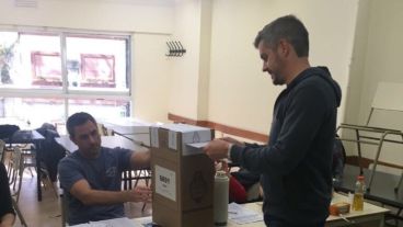 Peña votó temprano en Buenos Aires.
