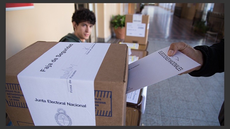Instantáneas de la jornada de votación.