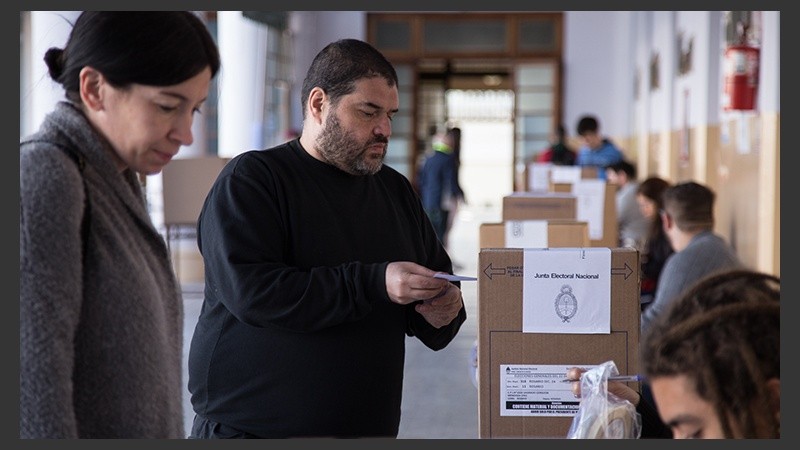 Instantáneas de la jornada de votación.