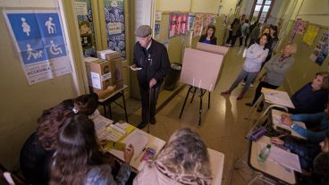 Instantáneas de la jornada de votación.