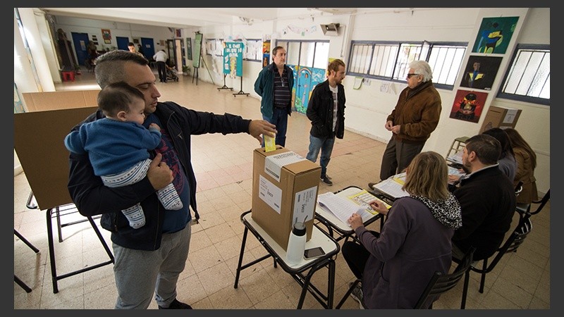 Instantáneas de la jornada de votación.