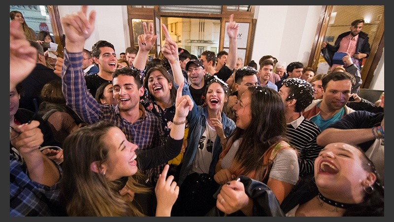 La esquina de Maipú y San Lorenzo fue una fiesta otra vez. 