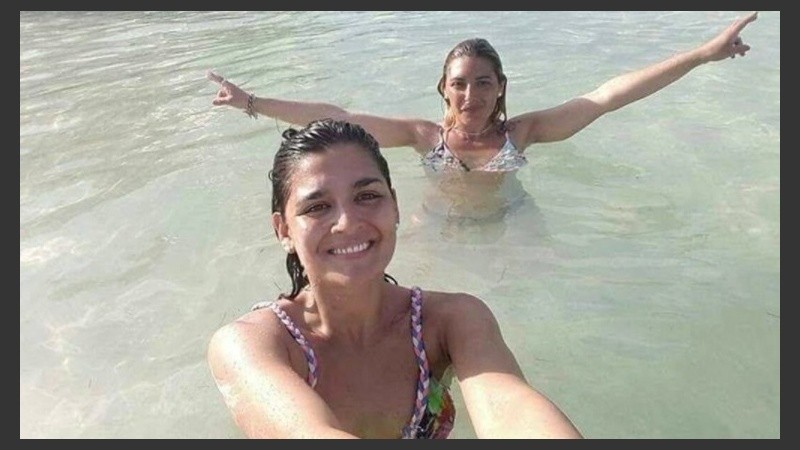 Los familiares de las jóvenes comenzaron a coordinar un viaje para ir a retirar los cuerpos.