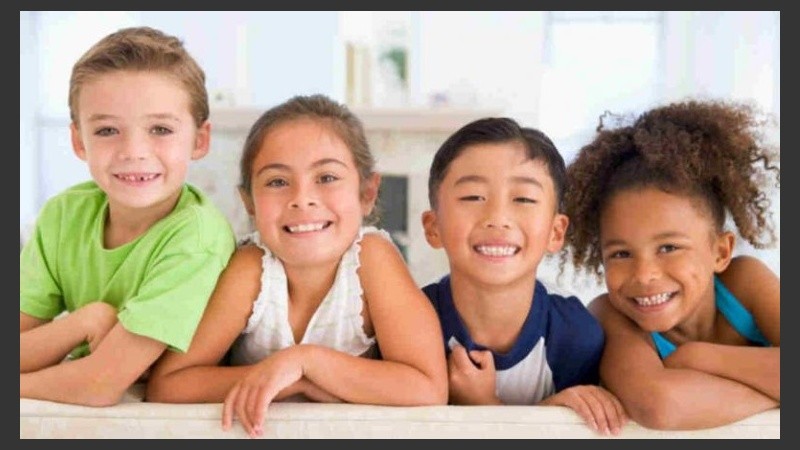 Se entiende como raza cada uno de los cuatro grandes grupos étnicos en que se suele dividir la especie humana.