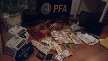 Algunos de los elementos secuestrados.