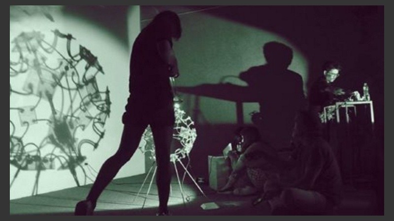 EspacioLab es un programa focalizado en la investigación y producción a partir del entrecruzamiento entre arte, ciencia y tecnología.