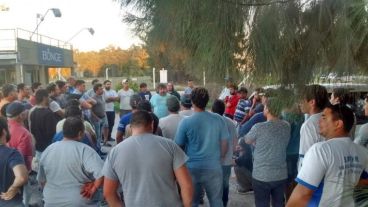 Los trabajadores definirán en asamblea la continuidad del plan de lucha.