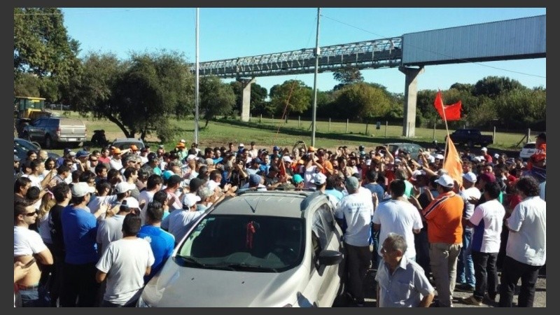 En alerta por reclamos salariales y de certificaciones sindicales.