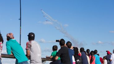 Postales del show acrobático frente al Monumento a la Bandera. (Alan Monzón/Rosario3.com)