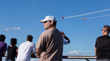 Postales del show acrobático frente al Monumento a la Bandera. (Alan Monzón/Rosario3.com)
