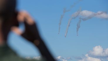 Postales del show acrobático frente al Monumento a la Bandera. (Alan Monzón/Rosario3.com)