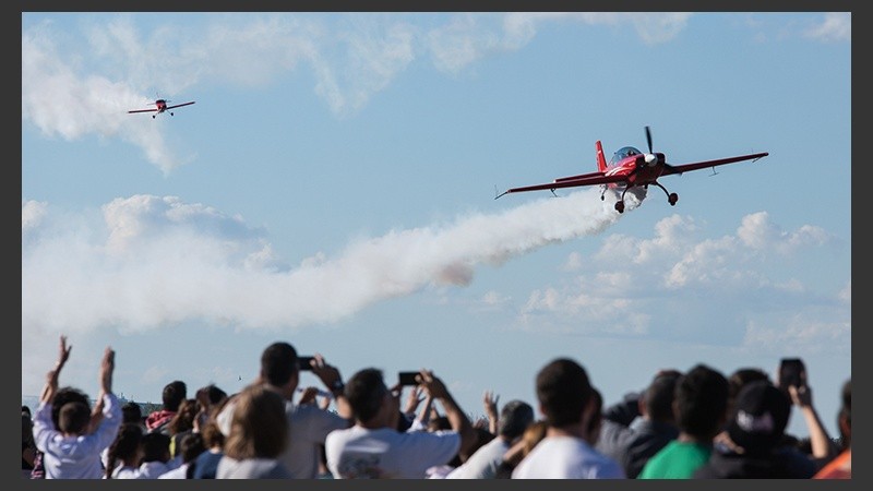 Postales del show acrobático frente al Monumento a la Bandera. (Alan Monzón/Rosario3.com)