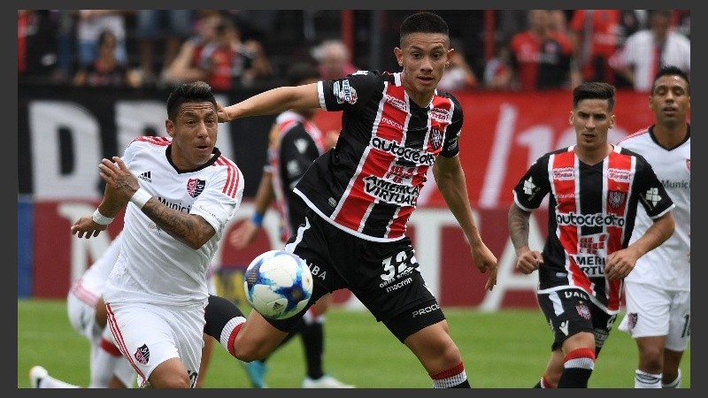 Sarmiento metió su primer gol con la camiseta rojinegra.