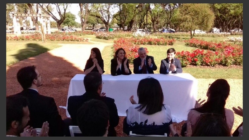 La intendenta en el acto en el Rosedal.