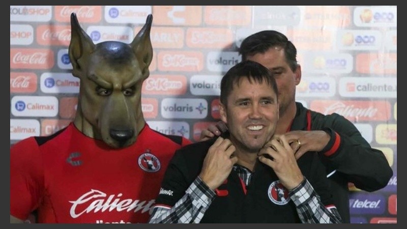 El Chacho, el día de su presentación en Tijuana.