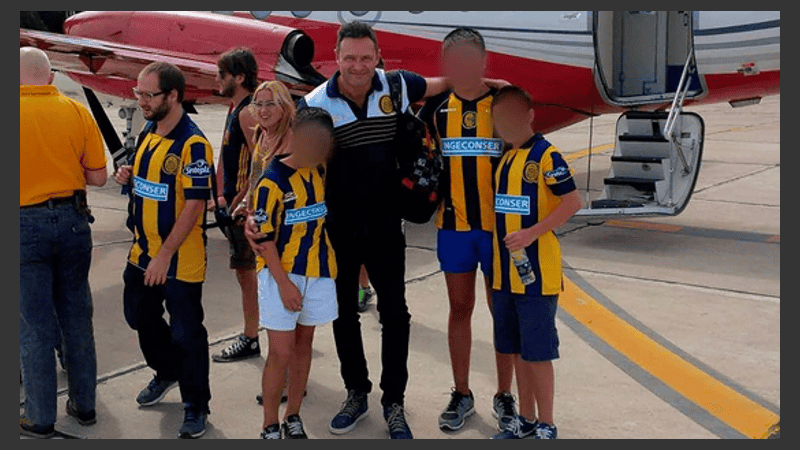 Ariel fue generoso con sus amigos.