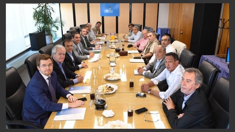 La reunión que mantuvieron dirigentes sindicales y representantes del gobierno. 