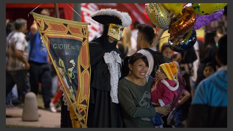 Postales del primer día de Colectividades 2017. 