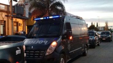 El operativo policial se realizó este lunes en Santa Fe.