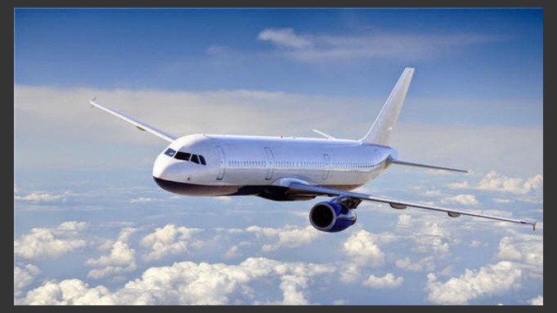 Con un infiel en el avión: lo descubrió y comenzó el escándalo.