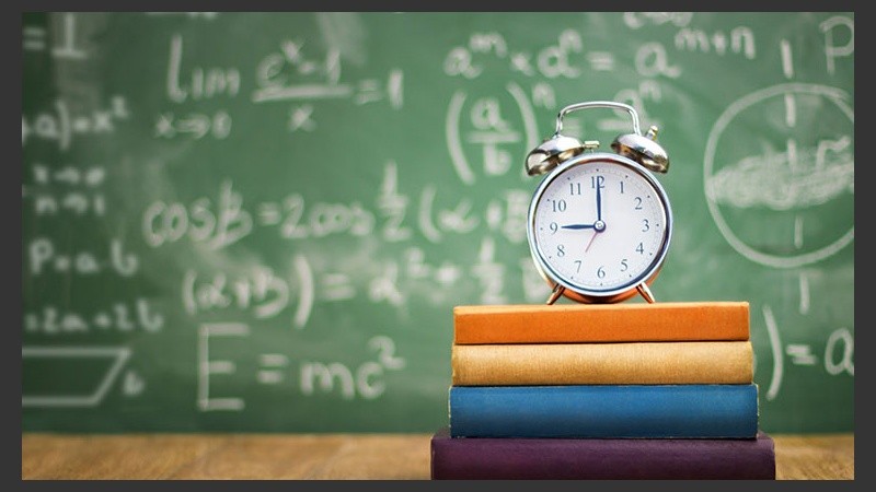 La única forma de aprender matemática es practicando mucho y corrigiendo errores.