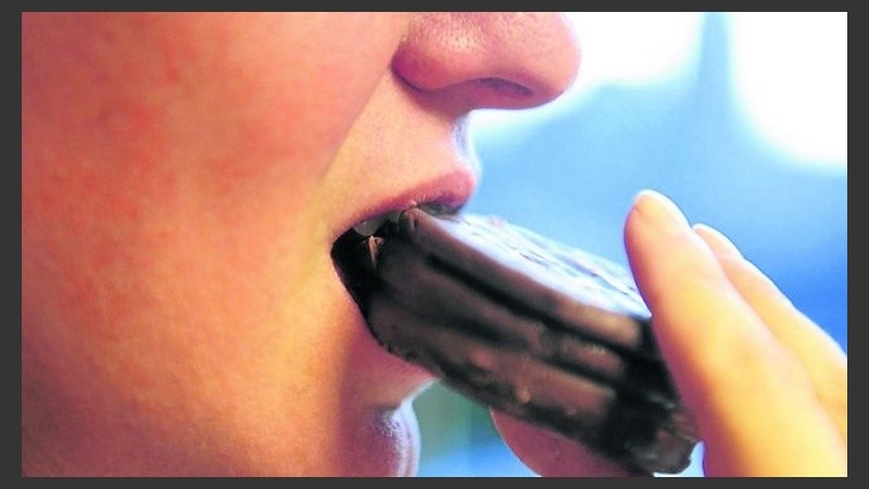 La Anmat prohibió la venta de tres tipos de alfajores 