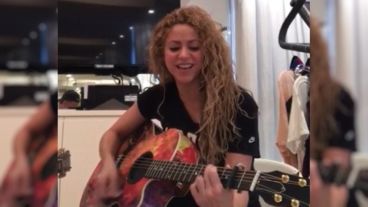 Shakira publicó un comunicado en Twitter en el que explica que sigue afectada por problemas en sus cuerdas vocales.
