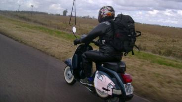 Ito en la ruta con su gran compañera de emociones