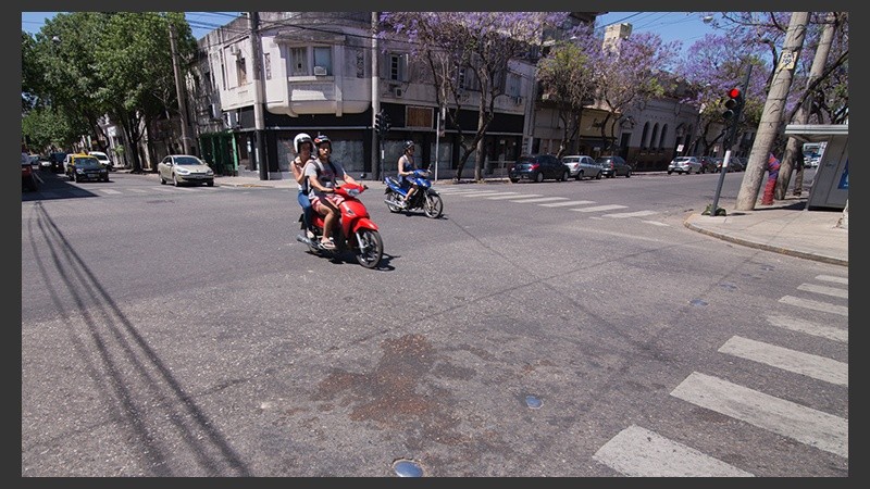 La esquina de Salta y Ovidio Lagos donde ocurrio el siniestro fatal.