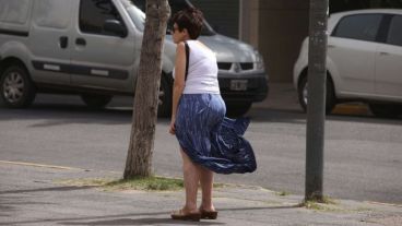 La pollera evidencia una de las ráfagas en el centro de la ciudad.