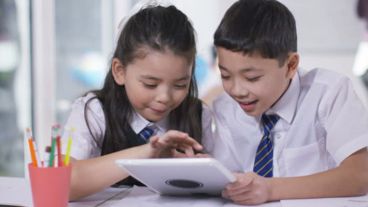 Se debe fomentar el trabajo conjunto de niños y niñas en el aula.