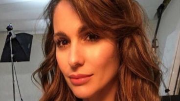 Pampita acorralada en las redes.