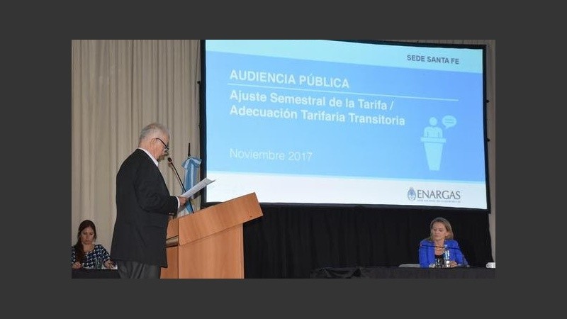 Lamberto en la audiencia por el gas realizada en la ciudad de Santa Fe.
