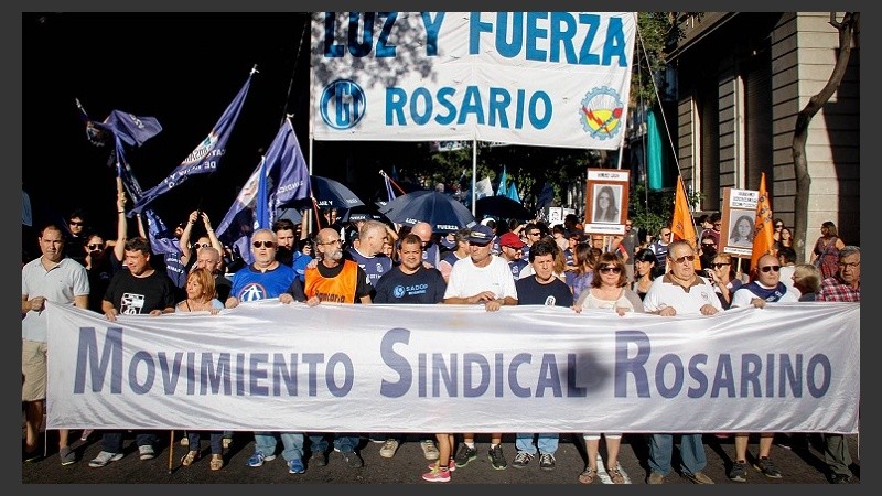 El Movimiento Sindical Rosarino organiza una de las marchas, a las 10.