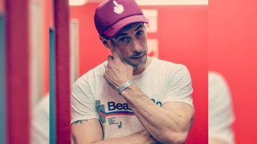 El chapuzón en familia de Esteban Lamothe que causó sensación.