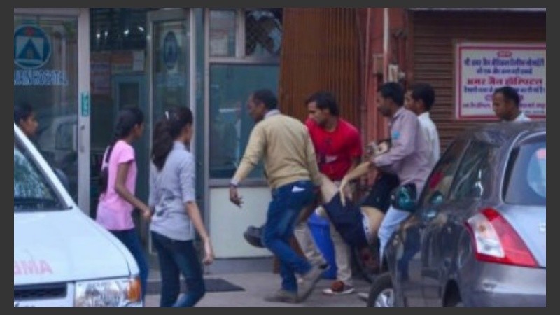 La víctima fue trasladada a un hospital pero falleció por las heridas sufridas.