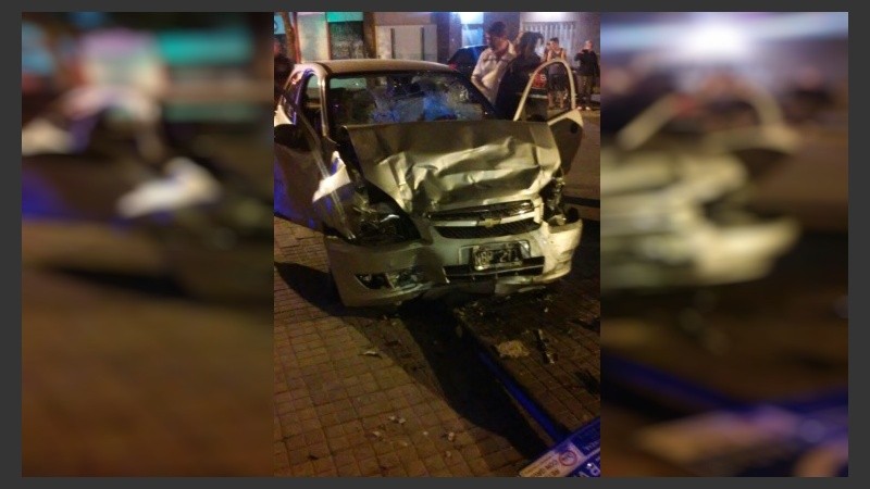 Así quedó el auto tras la fuga y el choque.