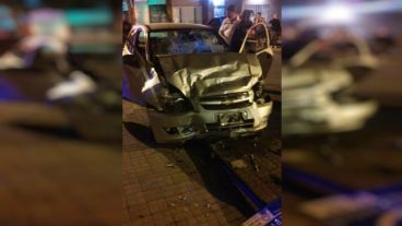 Así quedó el auto tras la fuga y el choque.