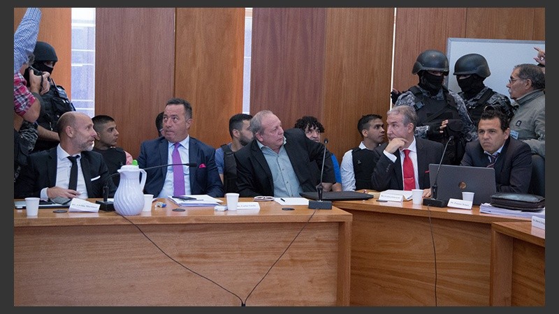 Los abogados defensores de los imputados en la causa.