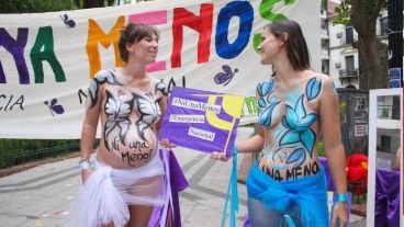 A pintarse el cuerpo para despertar conciencia.