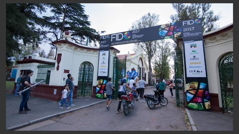 Arrancó este jueves la Feria Internacional de Outdoor en Rosario.